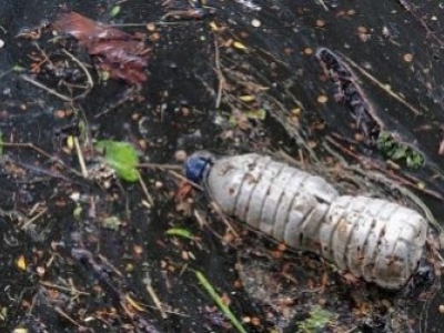 Microplásticos en agua del grifo